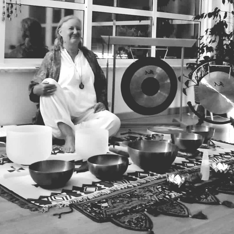 Eu Sou Rosario Jyoti ♡ Se chegaste até aqui,  sê bem vind@! Acolho-te em Amor e Luz. 